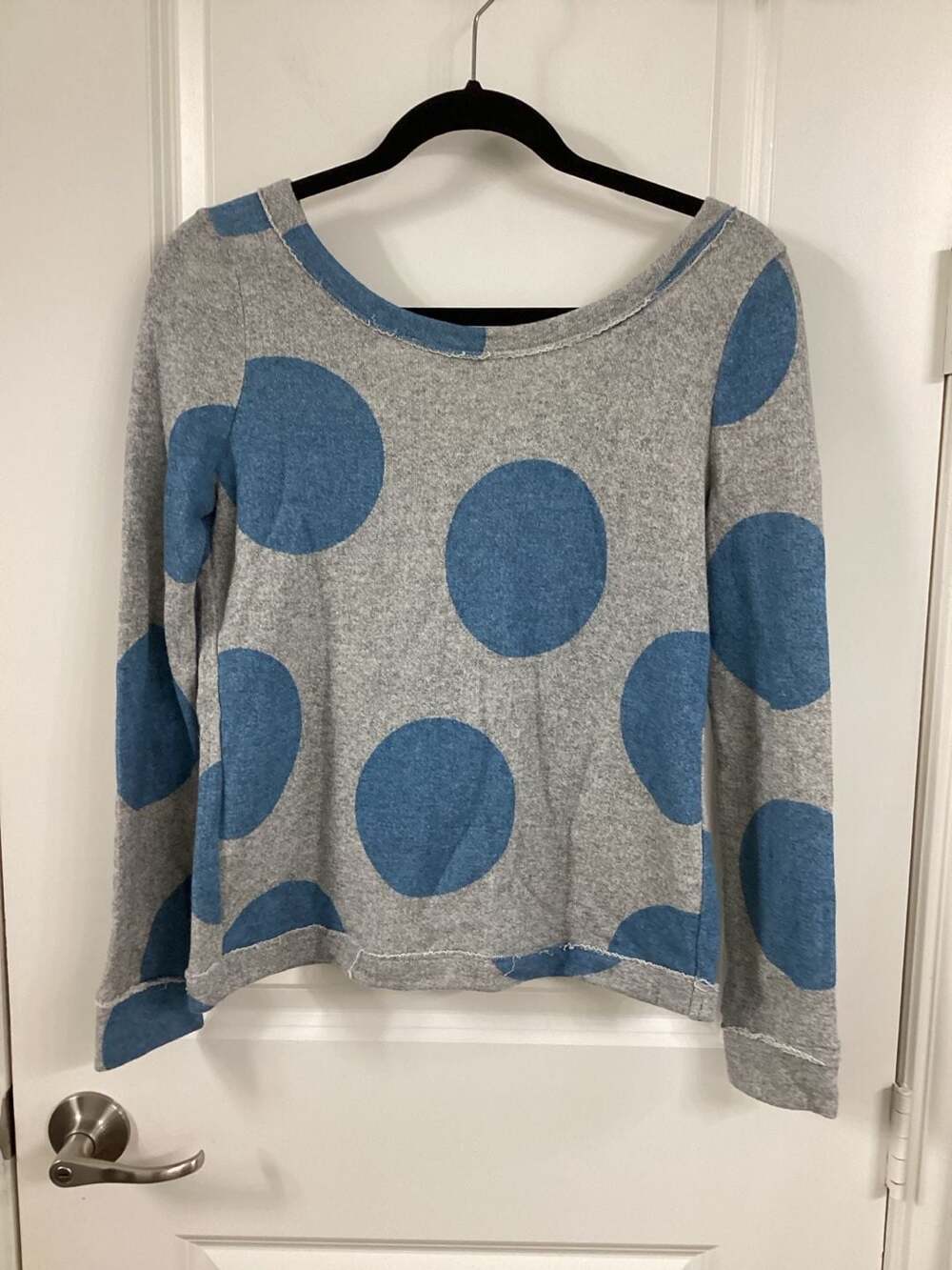 Saturday Sunday Anthropologie Gray Blue Large Polka Dot Tie Back Sweater Top